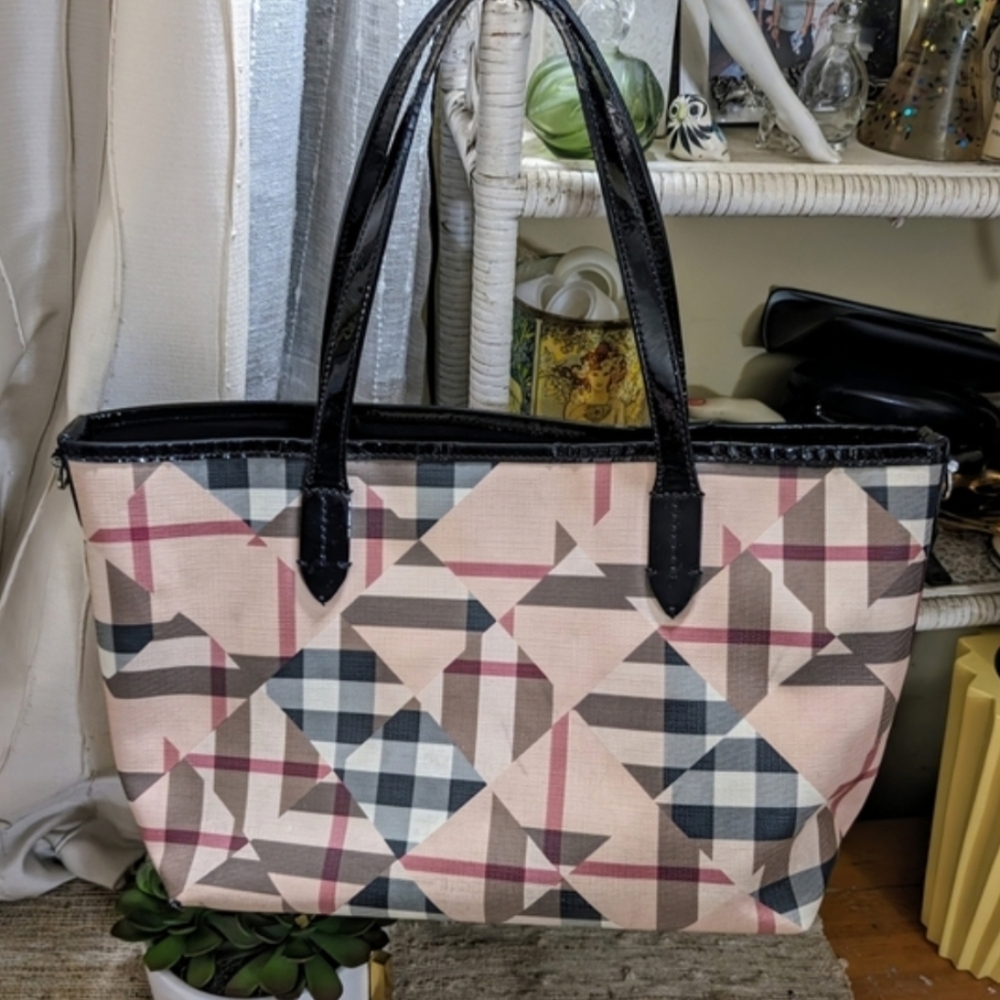 Auth Burberry Nova Check Tote